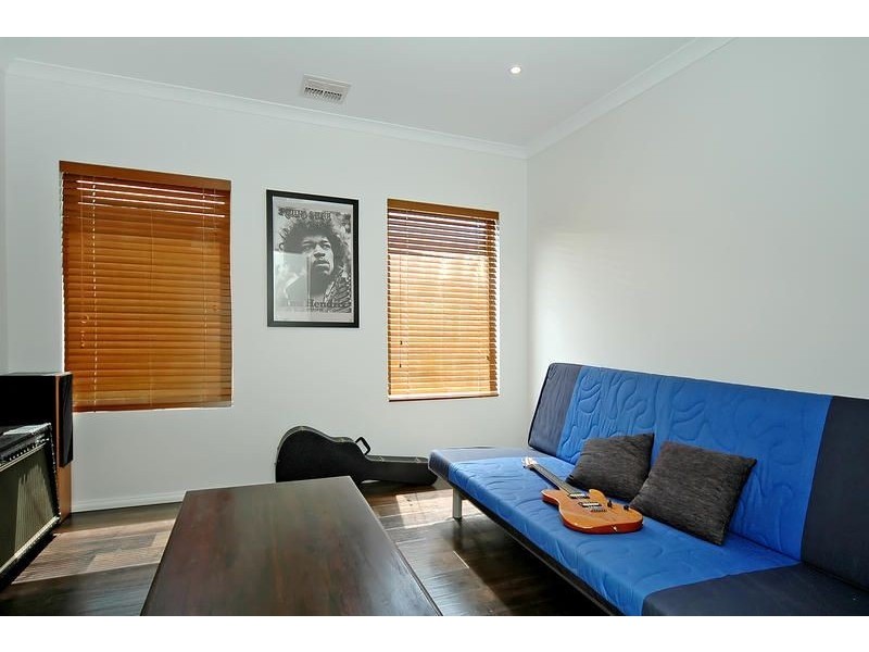 34 Simmonds Pass, Ellenbrook WA 6069