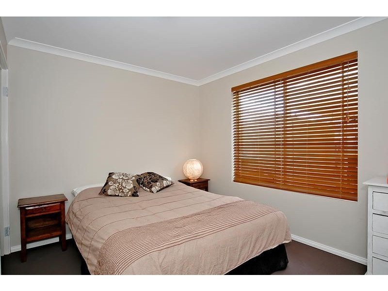 34 Simmonds Pass, Ellenbrook WA 6069