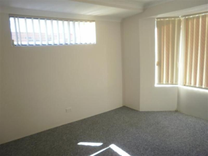 5 Harrington Avenue, Tapping WA 6065