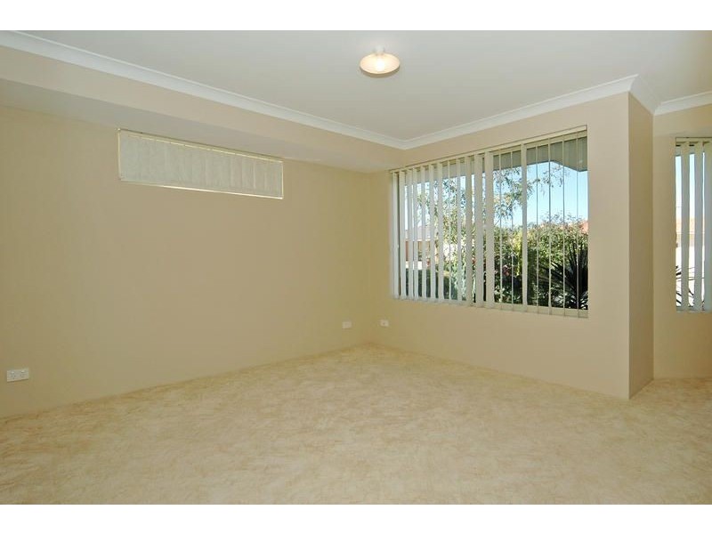 36 Jindare Loop, Carramar WA 6031