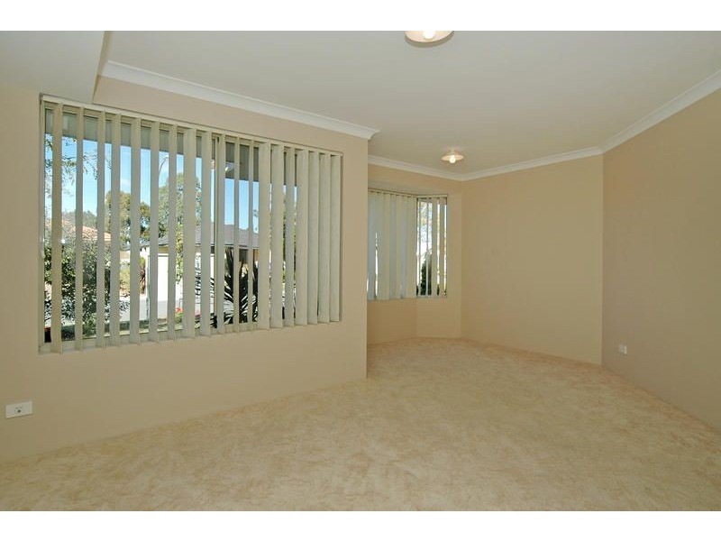 36 Jindare Loop, Carramar WA 6031