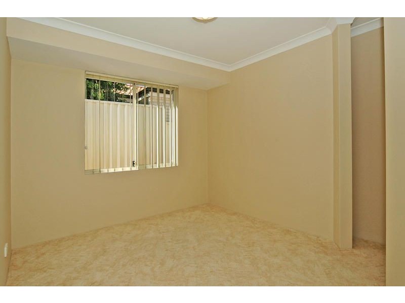 36 Jindare Loop, Carramar WA 6031