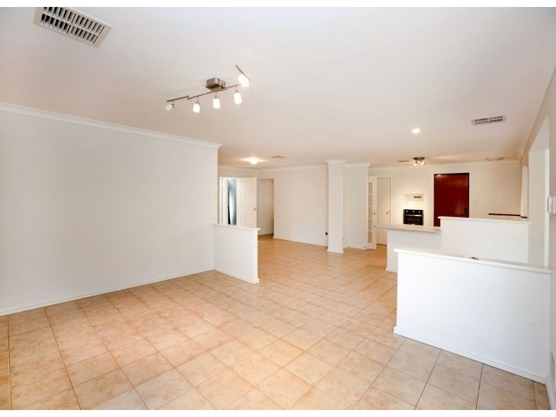 89 Roxburgh Circle, Kinross WA 6028