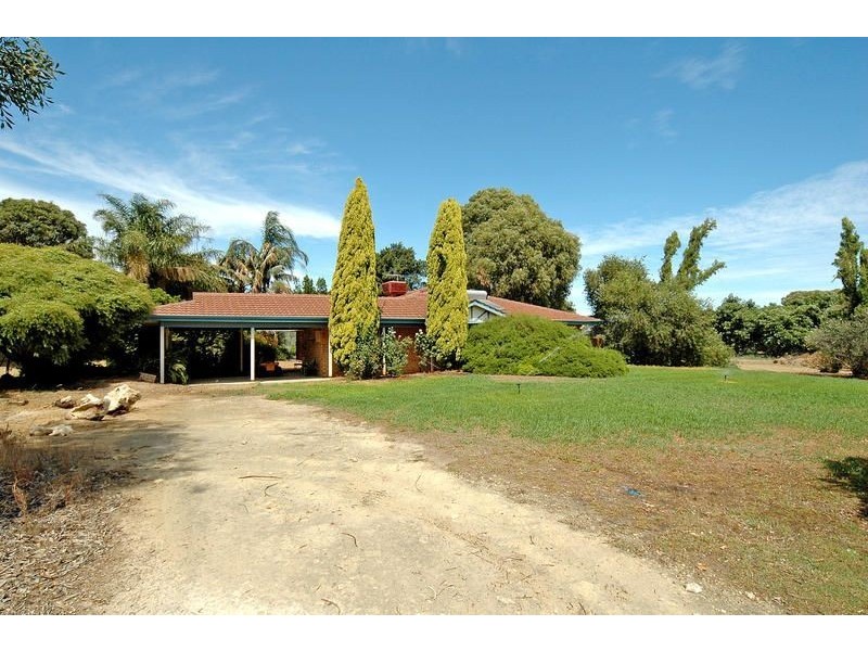 93 Safari Place, Carabooda WA 6033