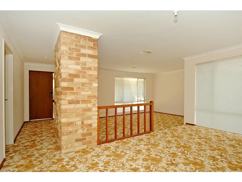 93 Safari Place, Carabooda WA 6033