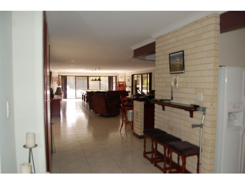 201 Rousset Road, Mariginiup WA 6065