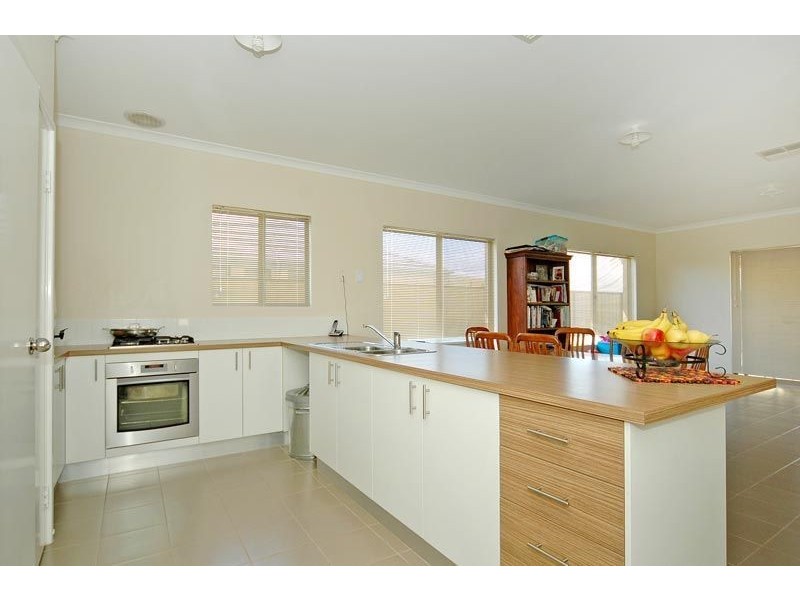 2 Nalgan Court, Carramar WA 6031