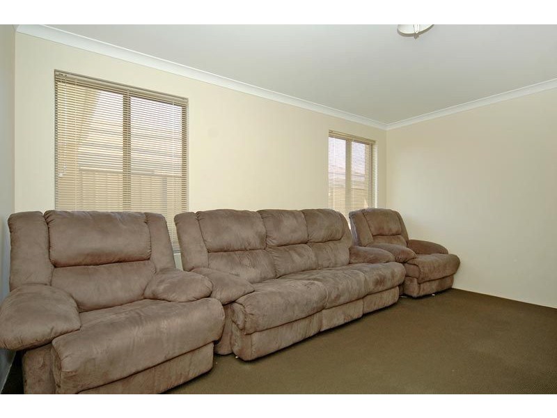 2 Nalgan Court, Carramar WA 6031