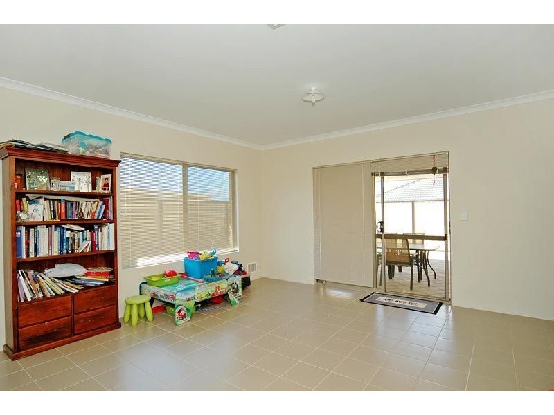 2 Nalgan Court, Carramar WA 6031