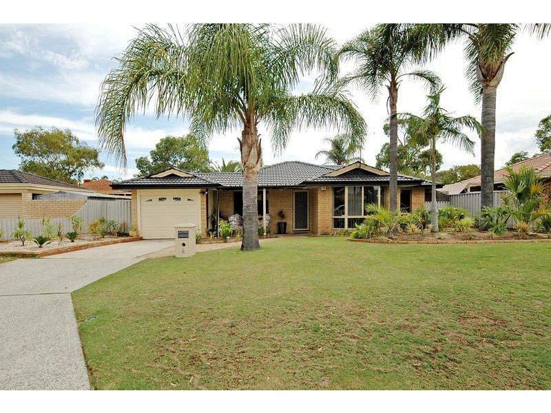 4 Kanto Court, Marangaroo WA 6064