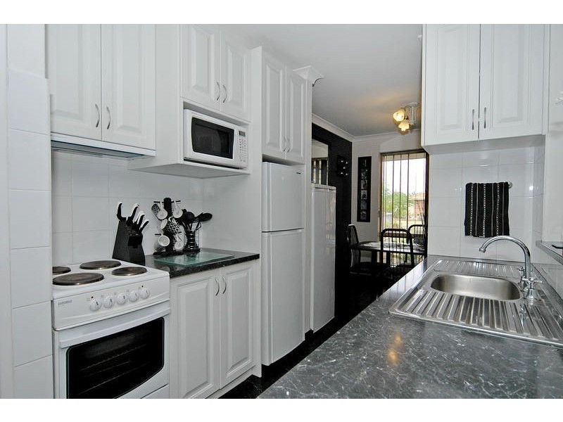 4 Kanto Court, Marangaroo WA 6064