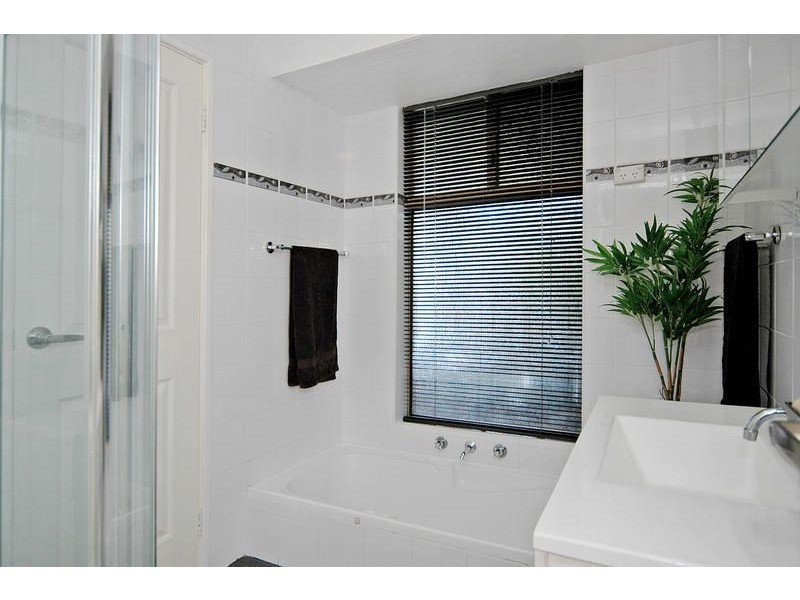 4 Kanto Court, Marangaroo WA 6064