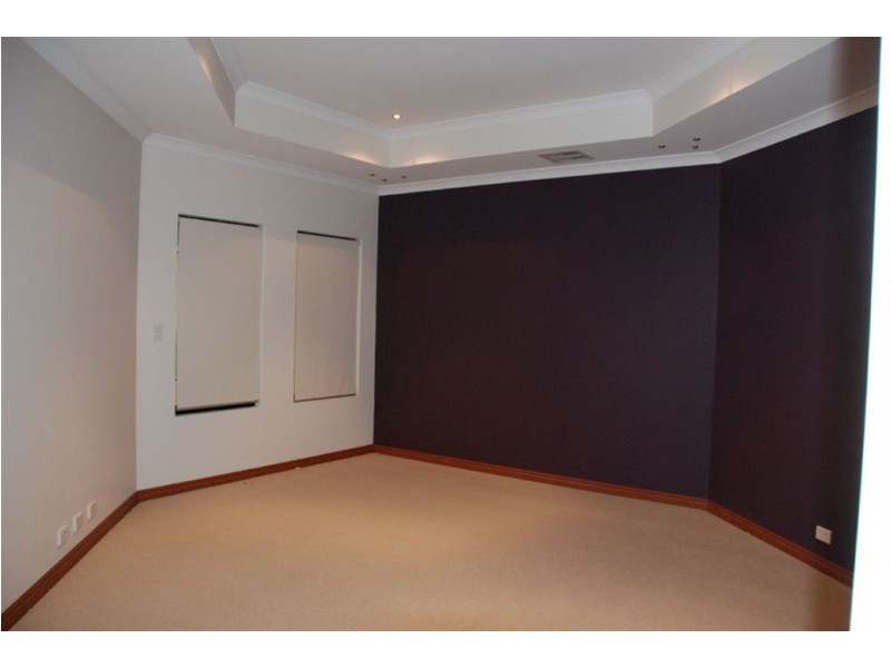 15 Hopewell Pass, Carramar WA 6031