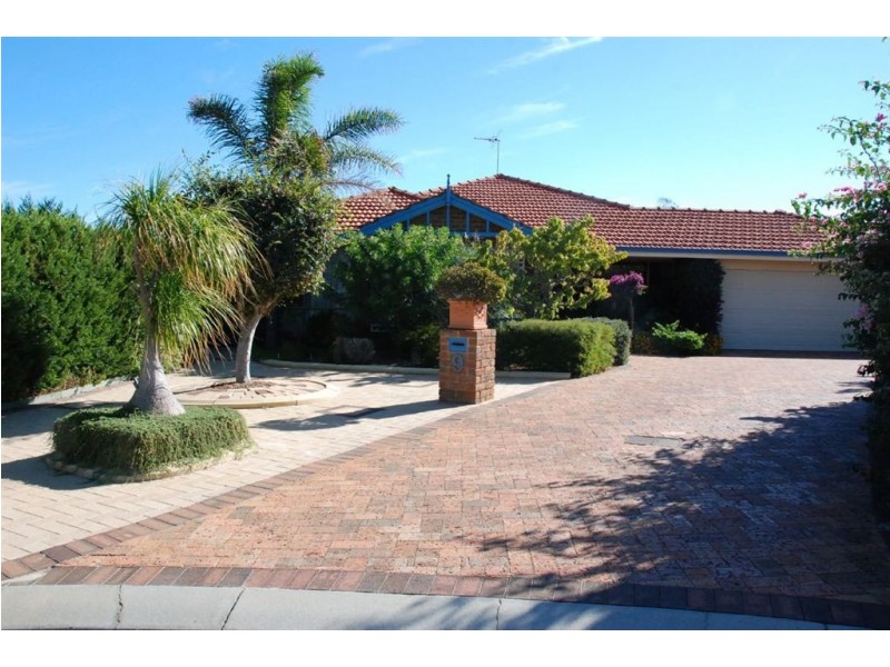 9 Throssell Place, Clarkson WA 6030