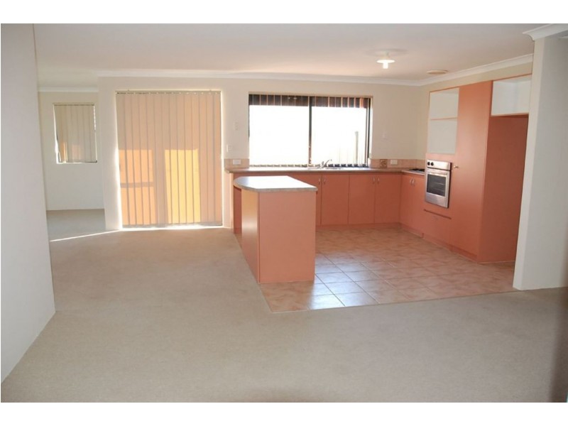 18 Pennine Pass, Merriwa WA 6030