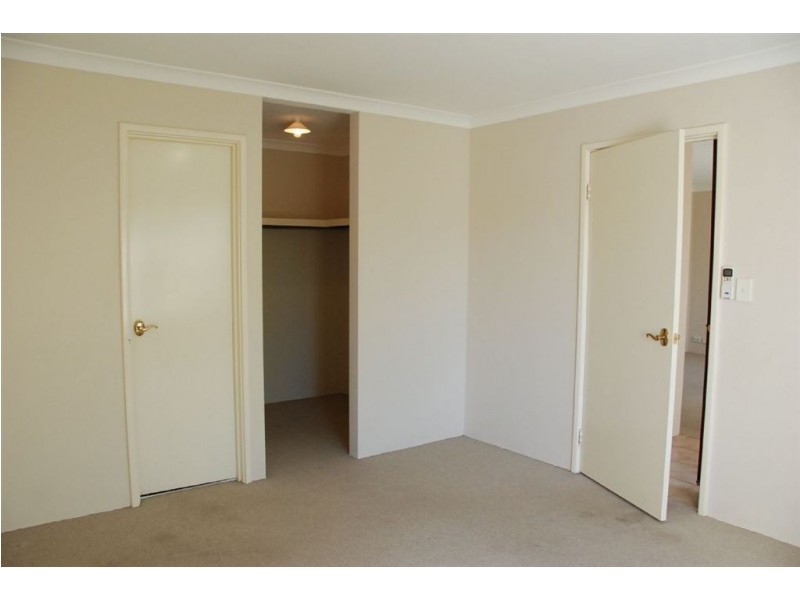 18 Pennine Pass, Merriwa WA 6030