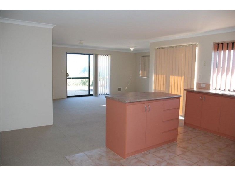 18 Pennine Pass, Merriwa WA 6030