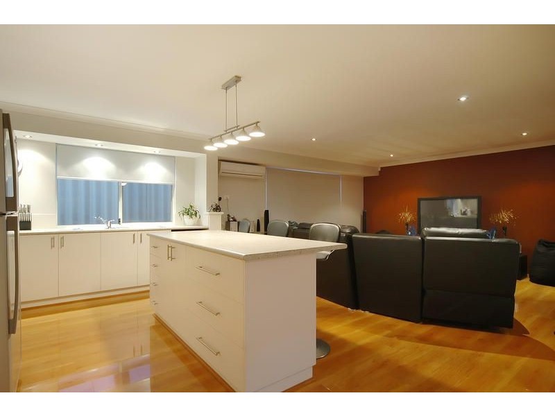 121 Rosegreen Avenue, Butler WA 6036