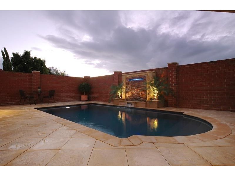 65 Roxburgh Circle, Kinross WA 6028