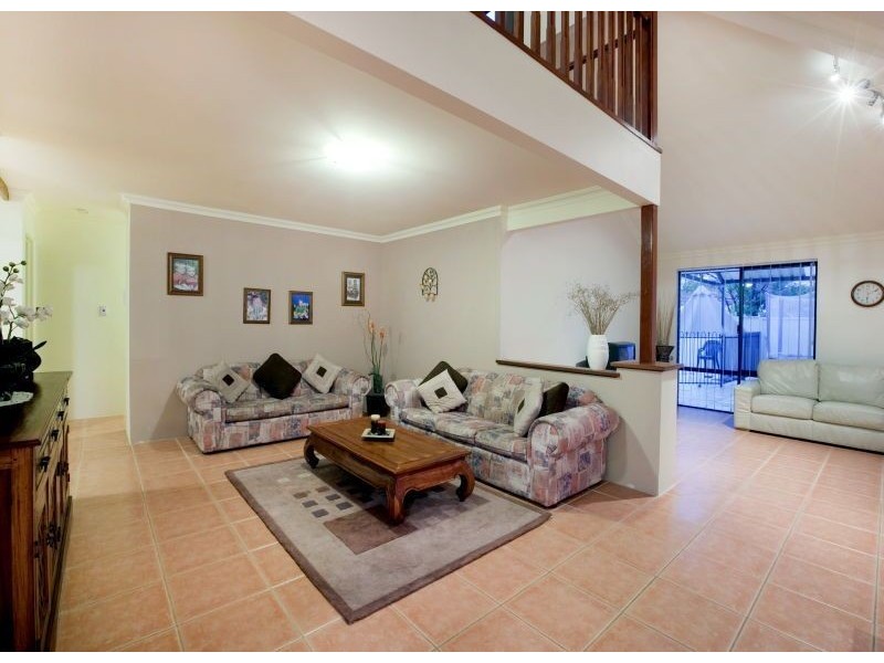 14 Cranston Loop, Kinross WA 6028