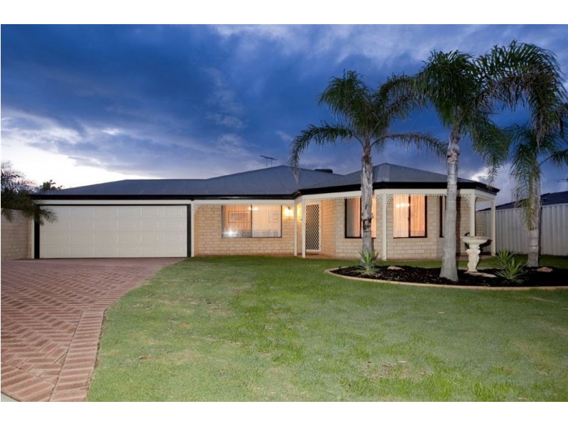 18 Dundaff Turn, Kinross WA 6028