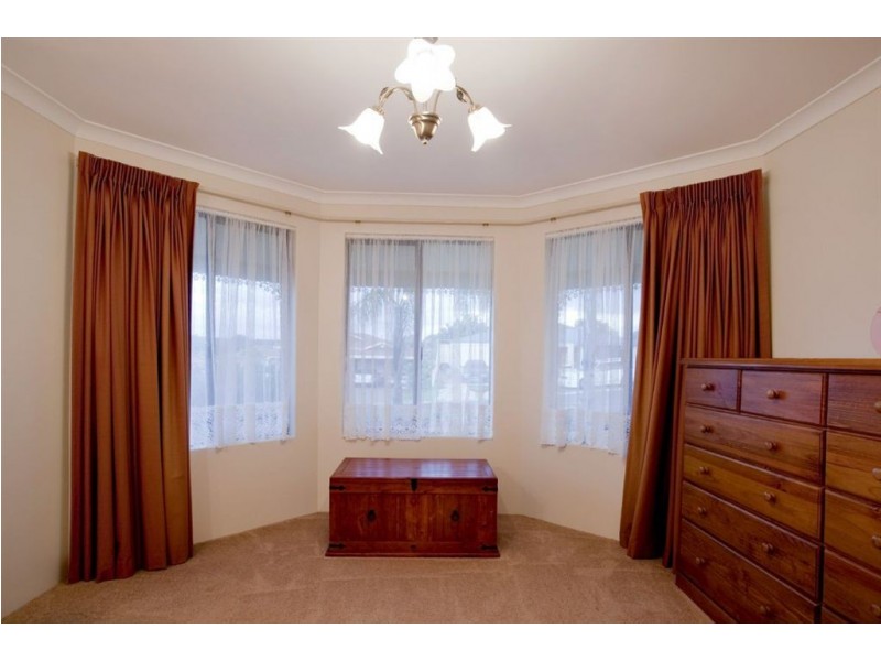 18 Dundaff Turn, Kinross WA 6028