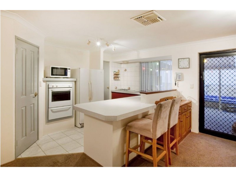 18 Dundaff Turn, Kinross WA 6028