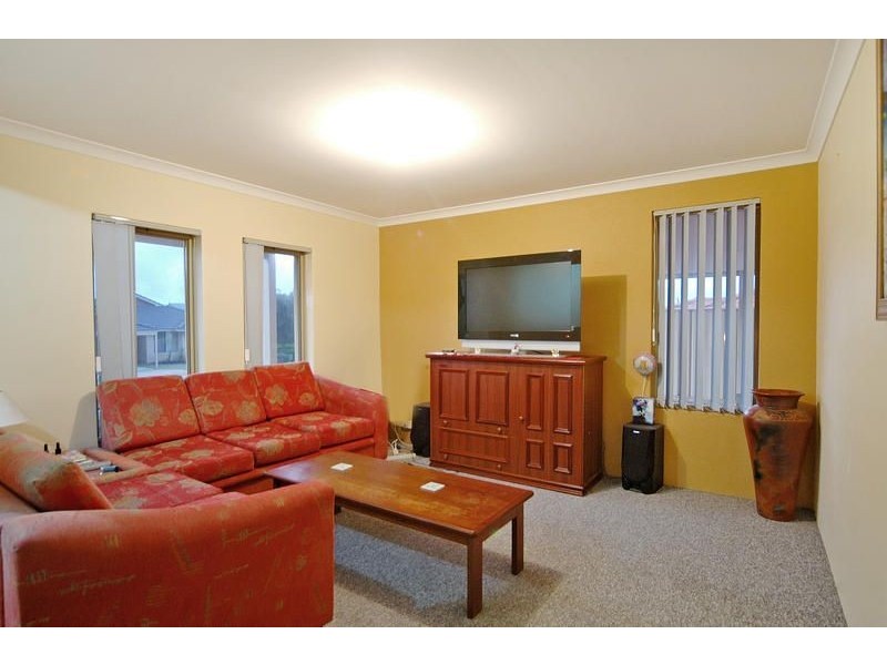 15 Grangemouth Turn, Kinross WA 6028