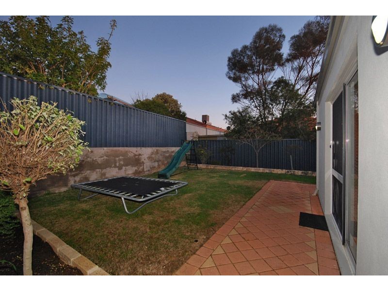 6 Templar Place, Currambine WA 6028