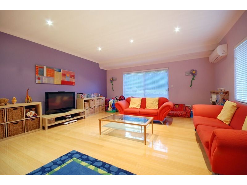 6 Templar Place, Currambine WA 6028