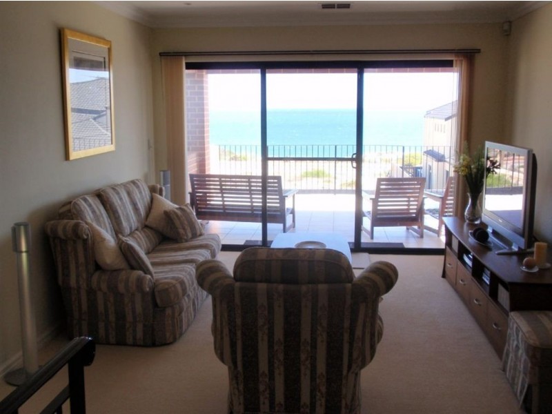 40 Dartmouth Circle, Quinns Rocks WA 6030