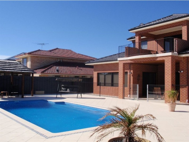 40 Dartmouth Circle, Quinns Rocks WA 6030