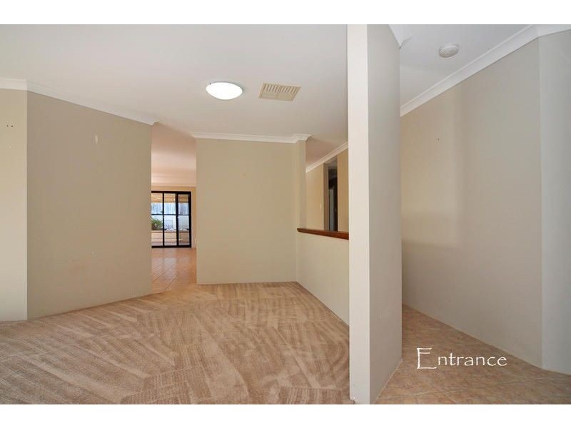 4 Lamas Grove, Landsdale WA 6065