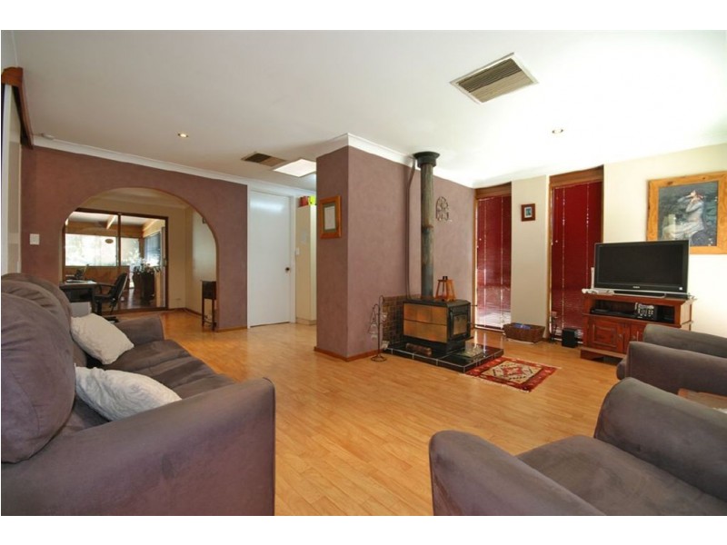 12 Albion Street, Craigie WA 6025