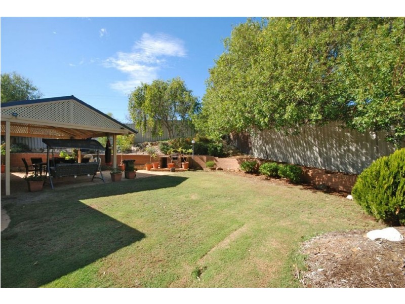 12 Albion Street, Craigie WA 6025