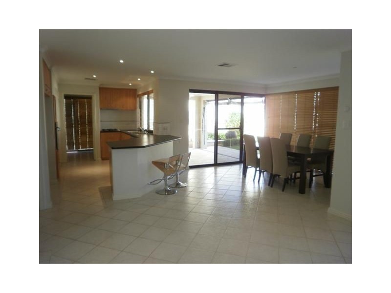8 Arreton Way, Hocking WA 6065