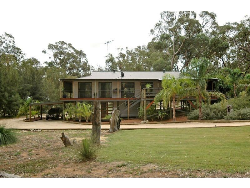 51 Emerald Drive, Carabooda WA 6033