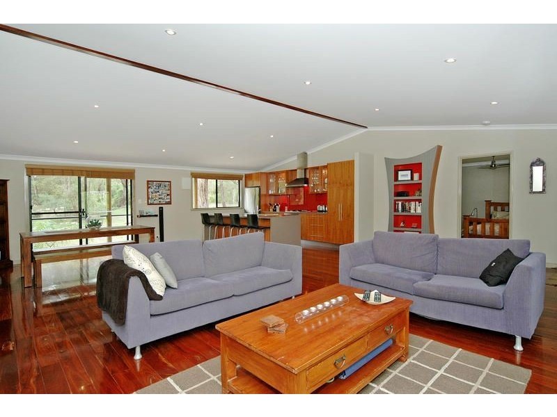 51 Emerald Drive, Carabooda WA 6033