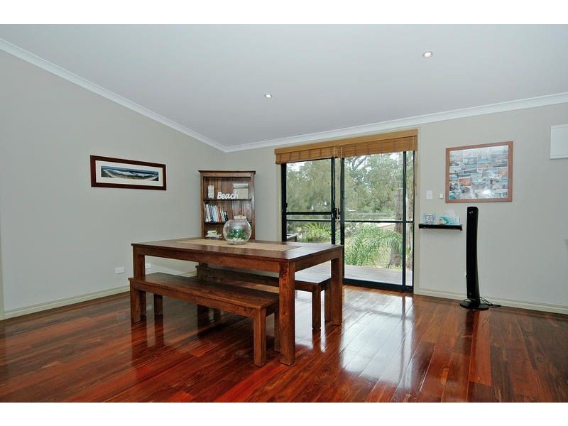 51 Emerald Drive, Carabooda WA 6033