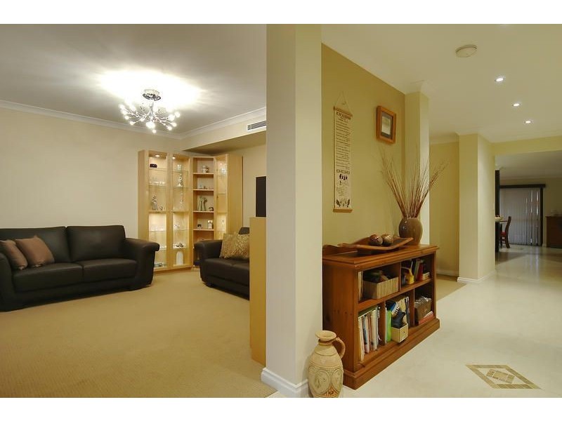 158 Golf Links Drive, Carramar WA 6031