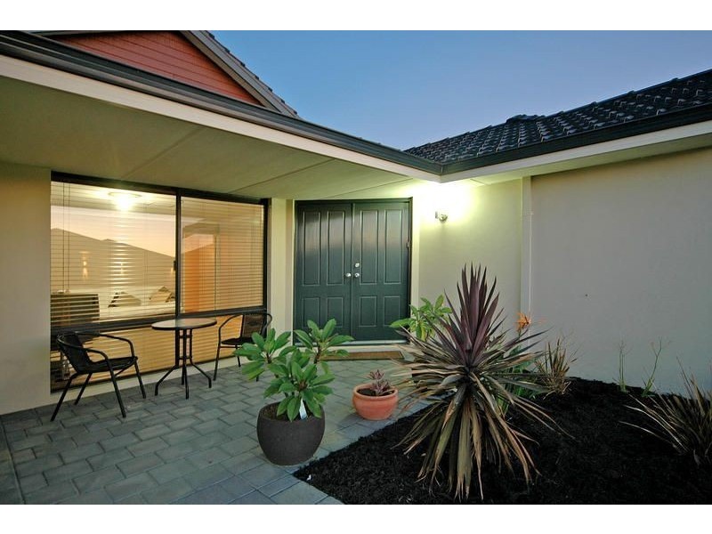 14 Coolidge Gardens, Tapping WA 6065