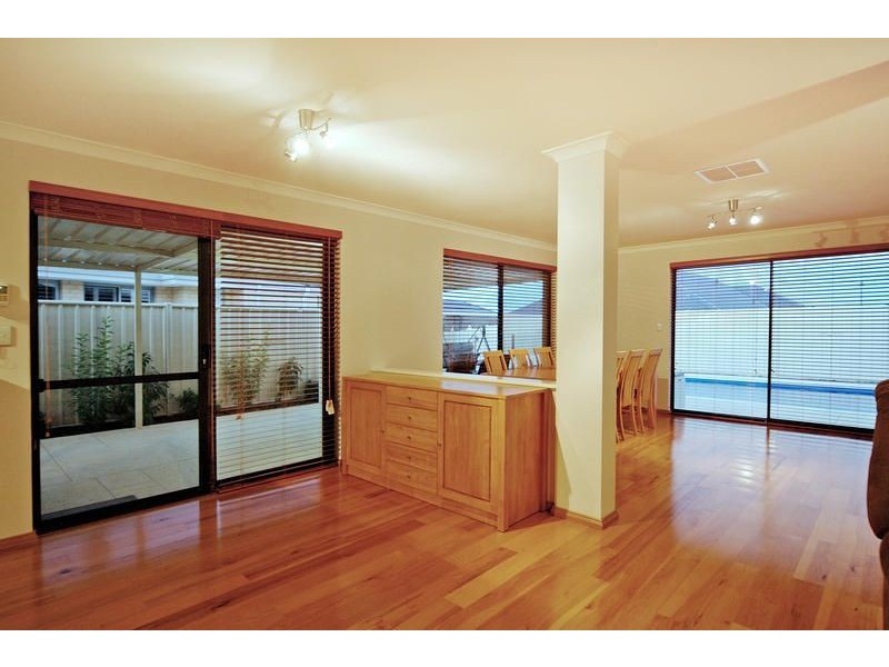 14 Coolidge Gardens, Tapping WA 6065