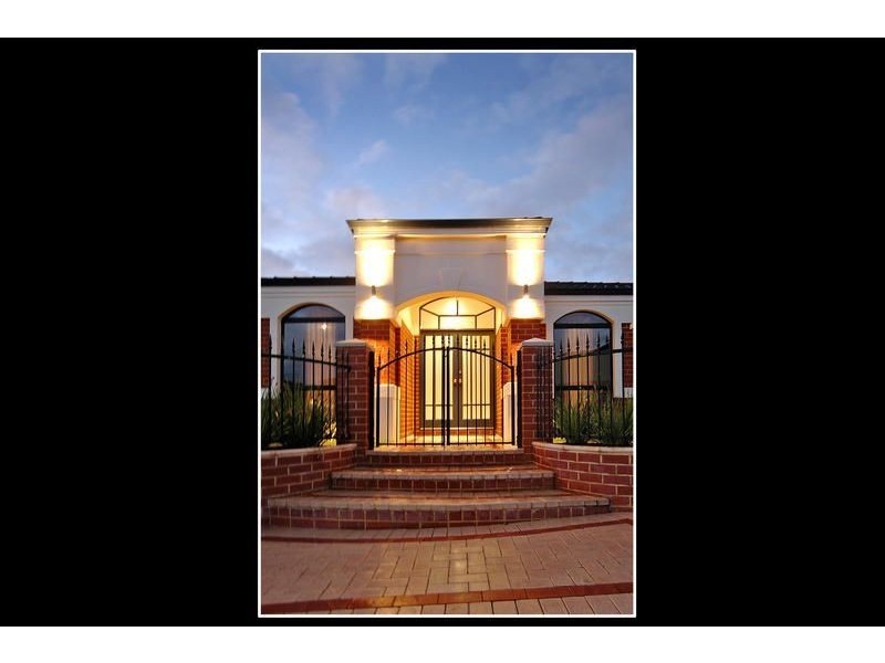 4 Chandela Loop, Currambine WA 6028