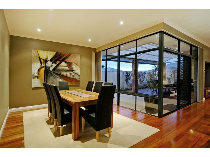 4 Chandela Loop, Currambine WA 6028