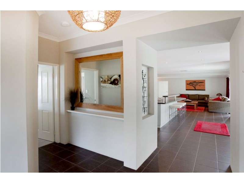 19 Ankuri Pass, Carramar WA 6031