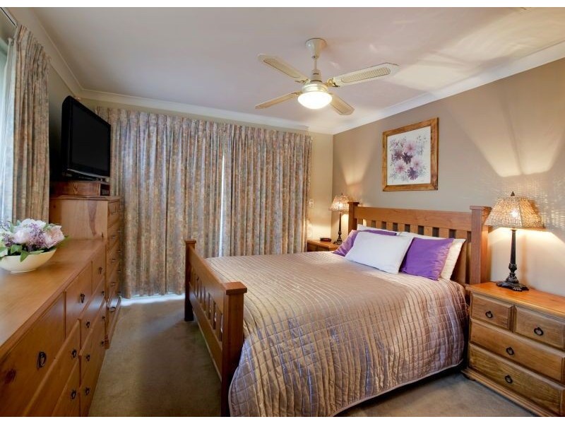 16 Camarino Drive, Woodvale WA 6026