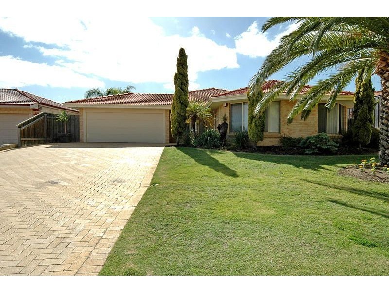 17 Shoalwater Parkway, Iluka WA 6028