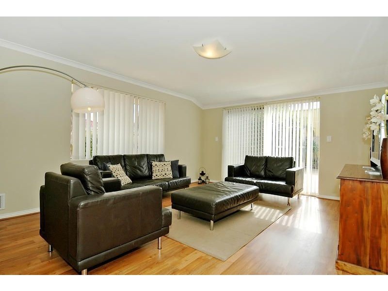 17 Shoalwater Parkway, Iluka WA 6028