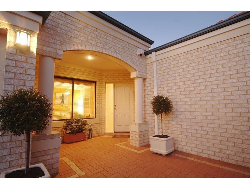 26 Regina Loop, Currambine WA 6028