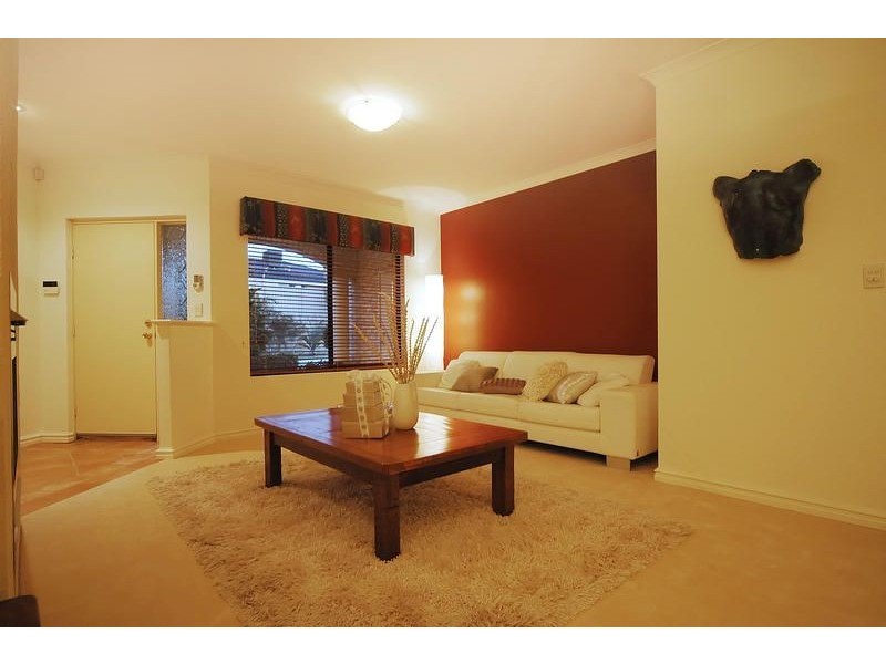 26 Regina Loop, Currambine WA 6028